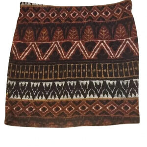 NWOT Mine unique soft sweater skirt in a striped Navaho print Size Small